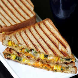 Veg Cheese Sandwich-Railofy